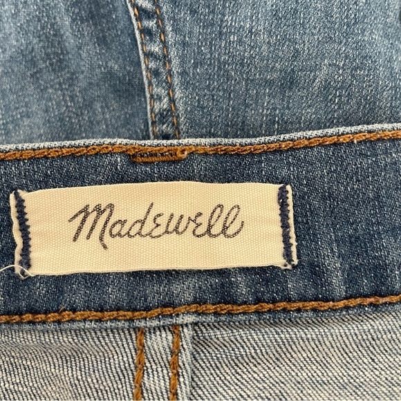 Madewell High-Rise Denim Shorts in Derby Wash: Button-Front Edition 15977 - Picture 6 of 11